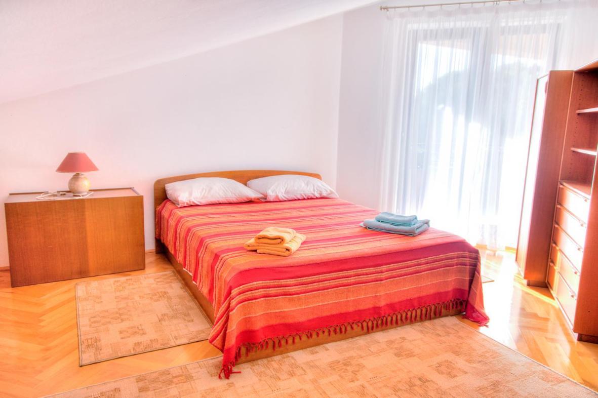 Apartment Josip 2011 法扎纳 外观 照片