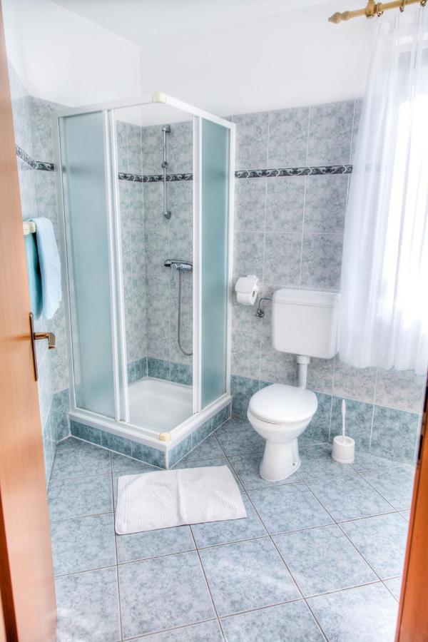 Apartment Josip 2011 法扎纳 外观 照片